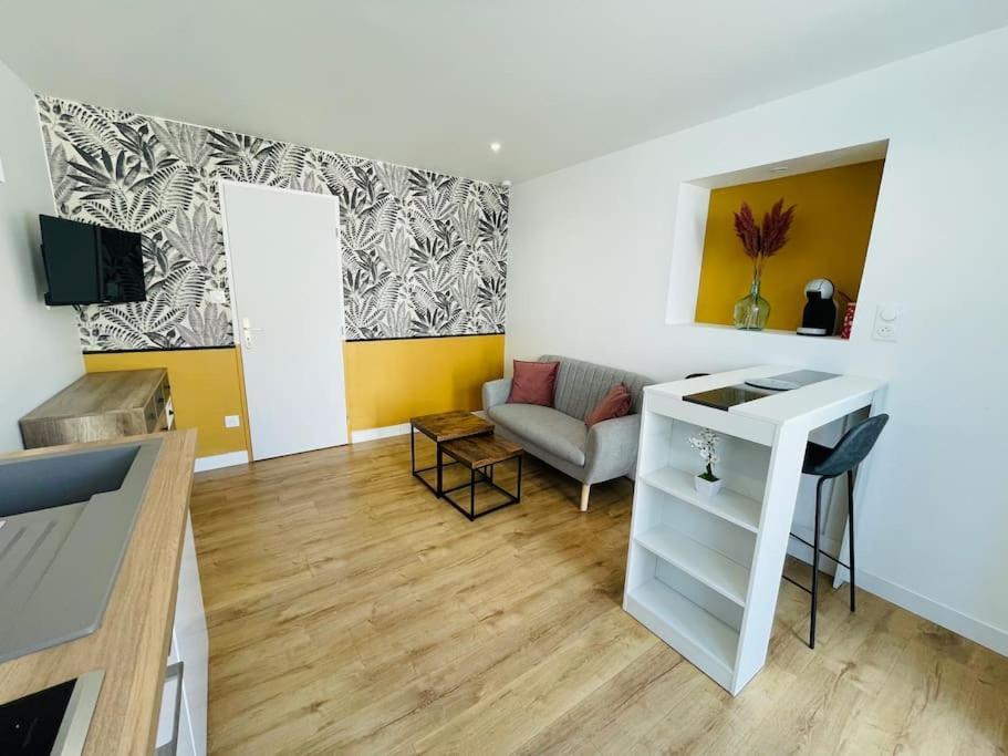 Le Belloc- Suberbe Appartement T1 Bis - Au Calme - Terrasse - Vue Jardin Agén Exterior foto
